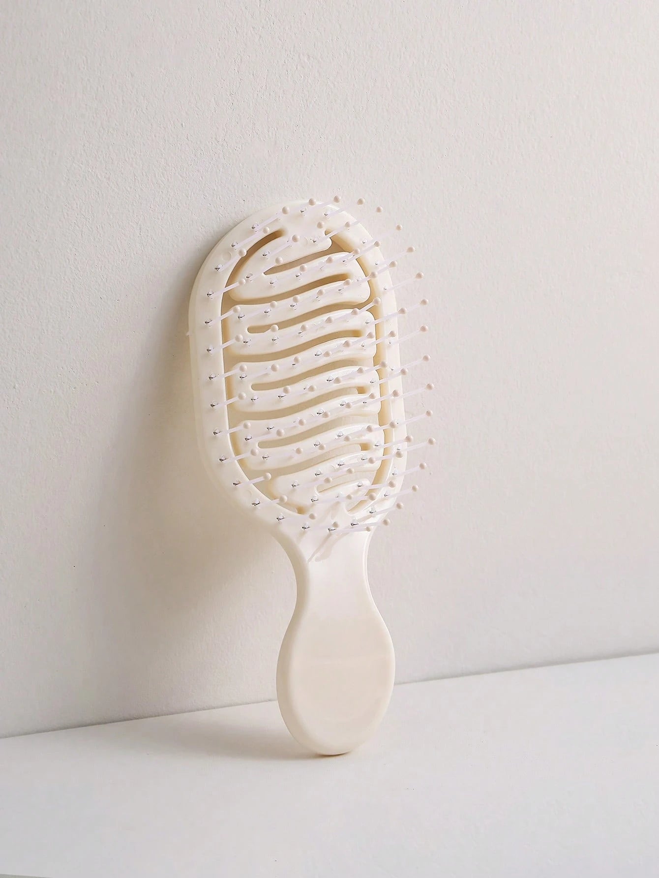 2pcs/1pc Mini Ivory Hollow Portable Styling Hair Brush, Salon Beauty Travel Essential Hair Comb Tool Accessory, Unisex, Suitable For Dry And Wet Hair, Multi-Functional Detangling Brush, Suitable For A