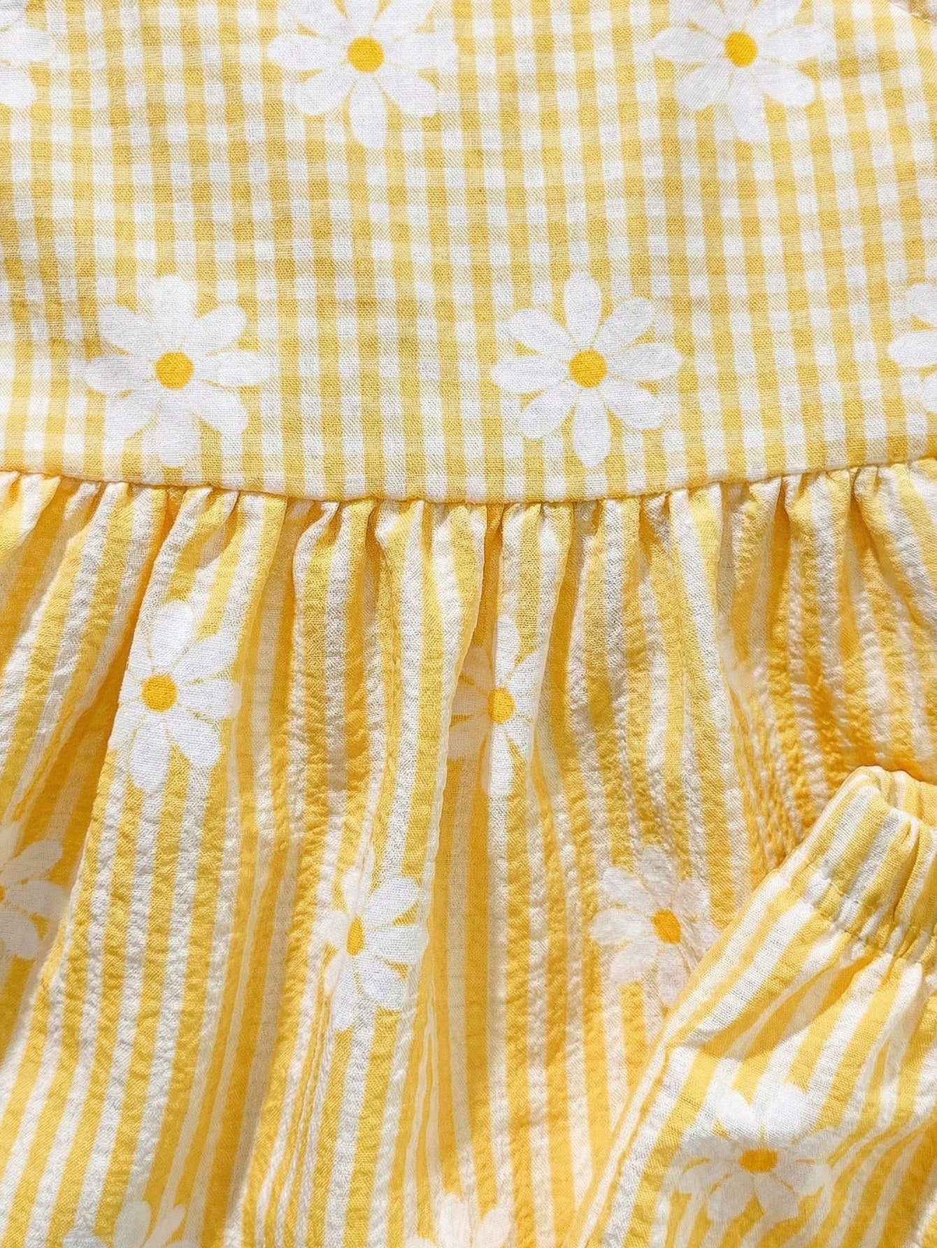 2pcs Baby Girl Toddler/Newborn 0-3Y Casual Everyday Cute Vacation Striped Bow Decor Camisole Top + Shorts Set, Spring/Summer