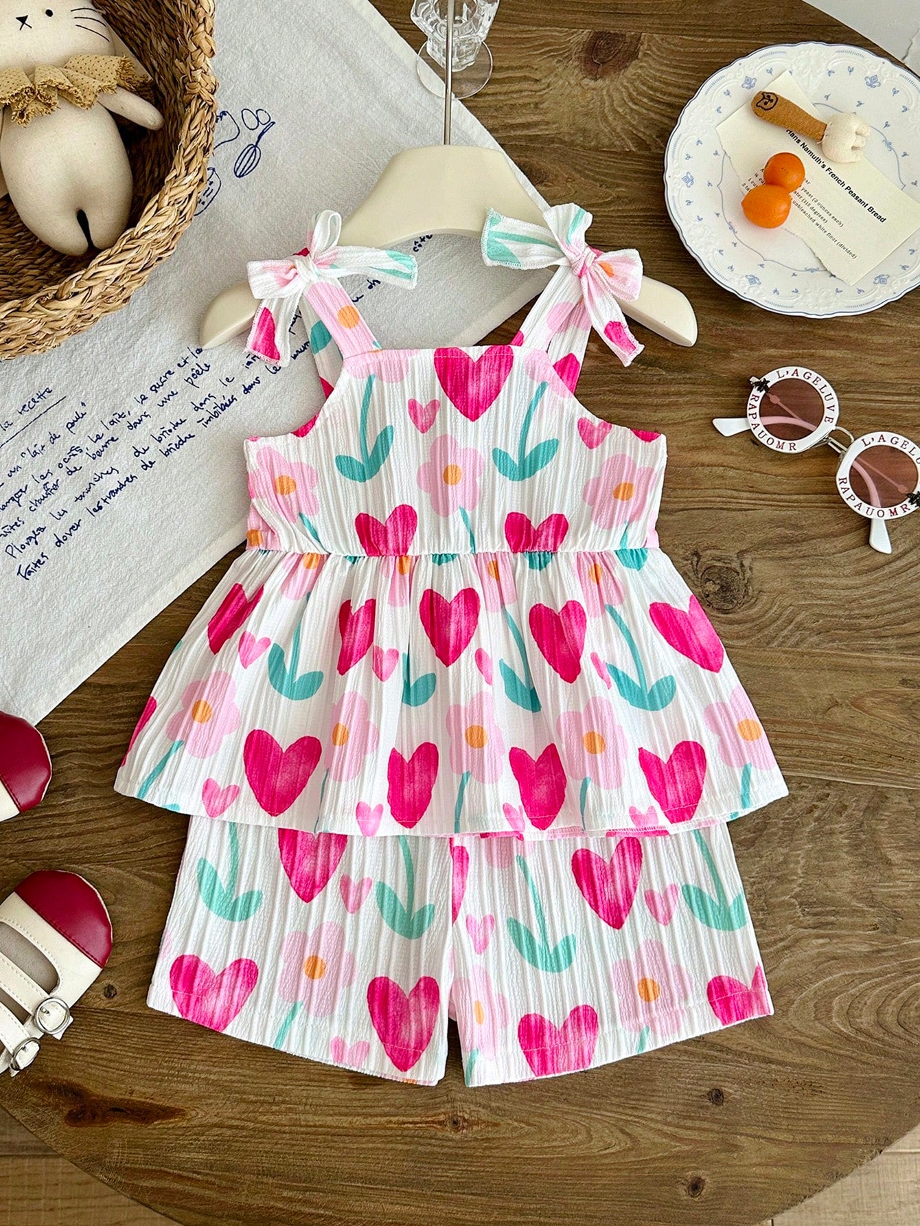2pcs Baby Girl Toddler/Newborn 0-3Y Casual Everyday Cute Vacation Striped Bow Decor Camisole Top + Shorts Set, Spring/Summer