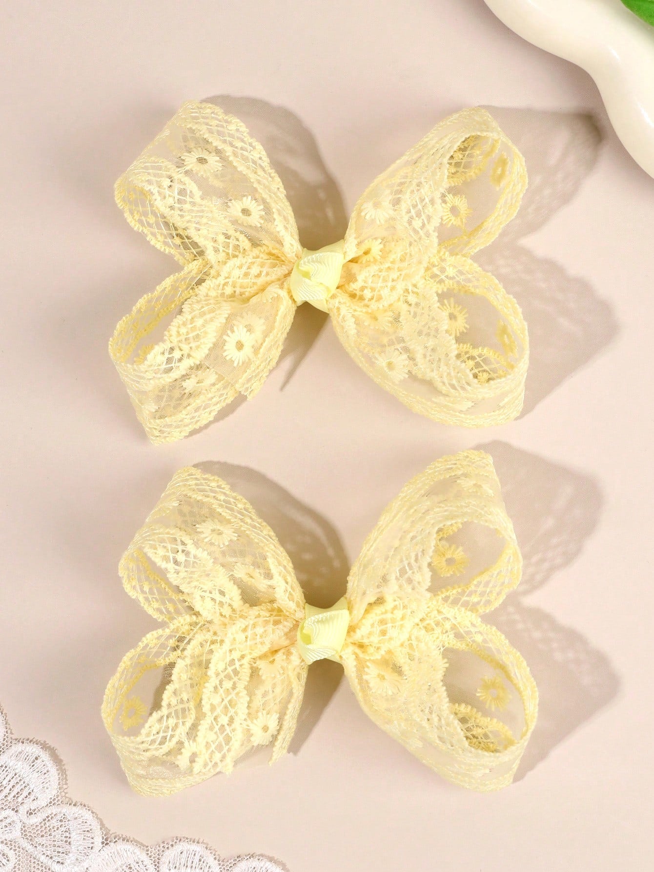 2pcs Girls Lace Bow Yellow Embroidered Flower Hair Clips Elegant Wedding Party Hair Accessories Fairy Hair Ornaments Baby Hair Accessories Spring Summer