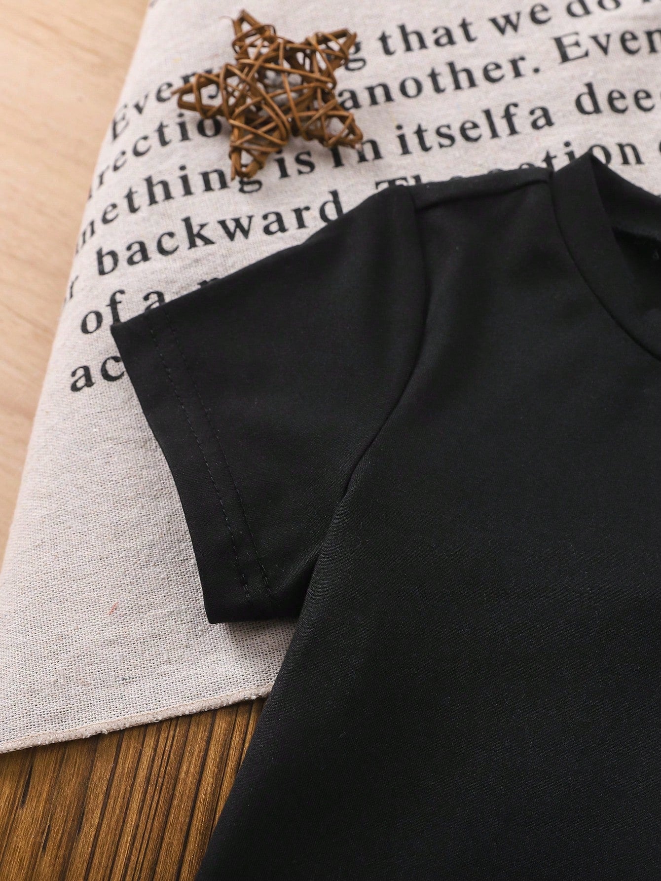 2pcs/Set Baby/Baby Boy Casual All-Match Black And White T-Shirts With Simple Letter Prints, Suitable For Summer Wear, Versatile For All Occasions