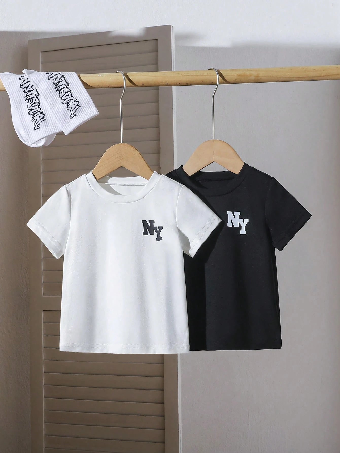 2pcs/Set Baby/Baby Boy Casual All-Match Black And White T-Shirts With Simple Letter Prints, Suitable For Summer Wear, Versatile For All Occasions
