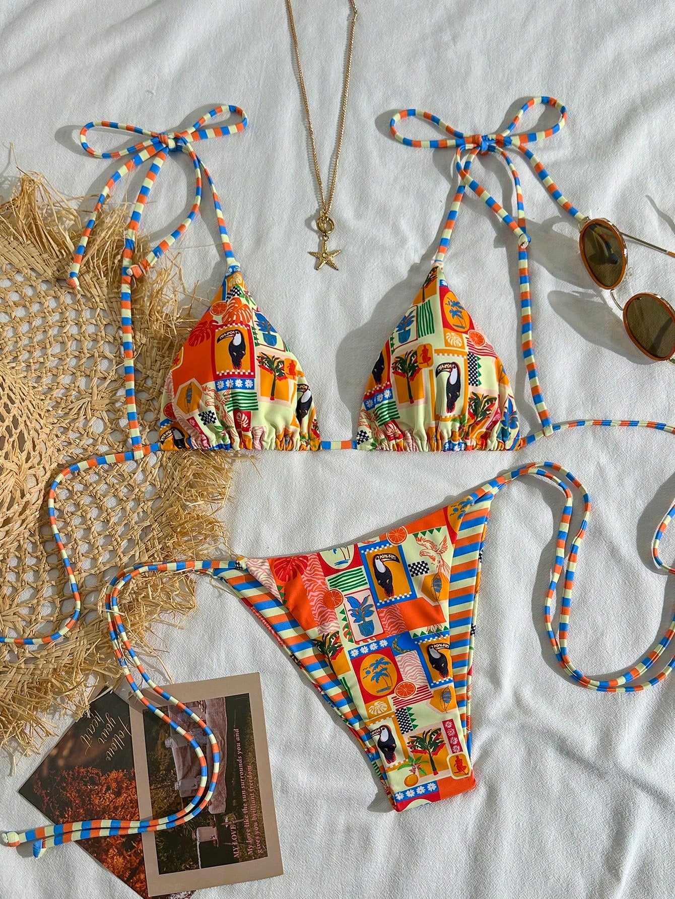 2pcs/Set Women Cute Random Print Reversible Halter Top And Adorable Bikini Bottom Bikini Set Set, Suitable For Summer Beach Vacation