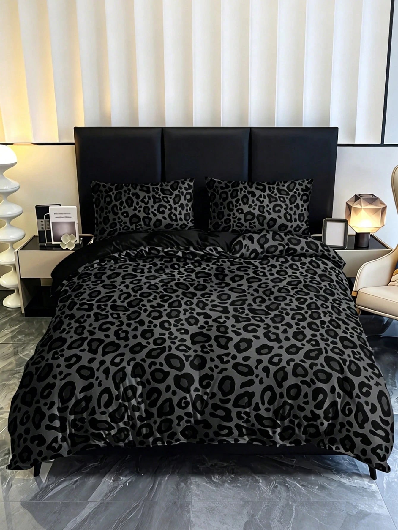 3-Piece Luxury Black Leopard Print Gothic Style Duvet Cover Set, Random Pillowcase Pattern, Duvet Cover Set (1 Duvet Cover + 2 Pillowcases, Pillow Inserts Not Included), Soft Warm Comfortable Bedroom