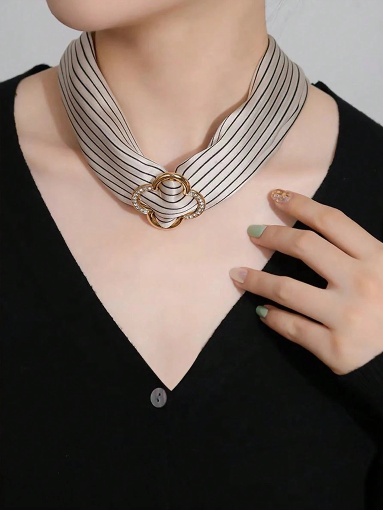 3PCS Ladies' Shirt Tie Clip, Women's Scarf Buckle, Belt Metal Clothing, Ring Accessories, For T-Shirts (2 Gold And 1 Silver)