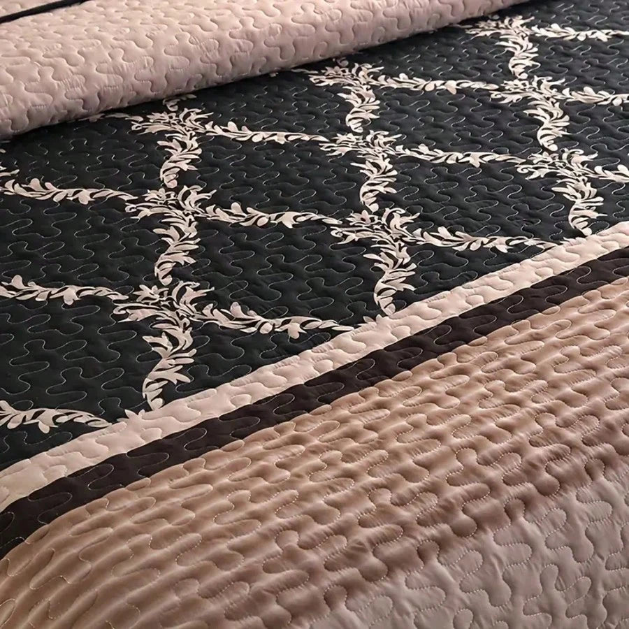 3pcs Light Luxury Simple Quilted Bed Cover Set, Palace Style Printed Pattern, Foldable, Includes 1 Bed Cover And 2 Pillowcases, Machine Washable, Comfortable For All Seasons, Soft, Breathable And Comf