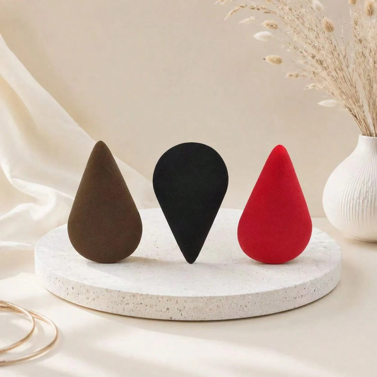 3pcs Makeup Sponges, Latex-Free, Reusable, Wet & Dry Use Teardrop Shape Makeup Sponge, Suitable For Foundation, Highlighter, Loose Powder