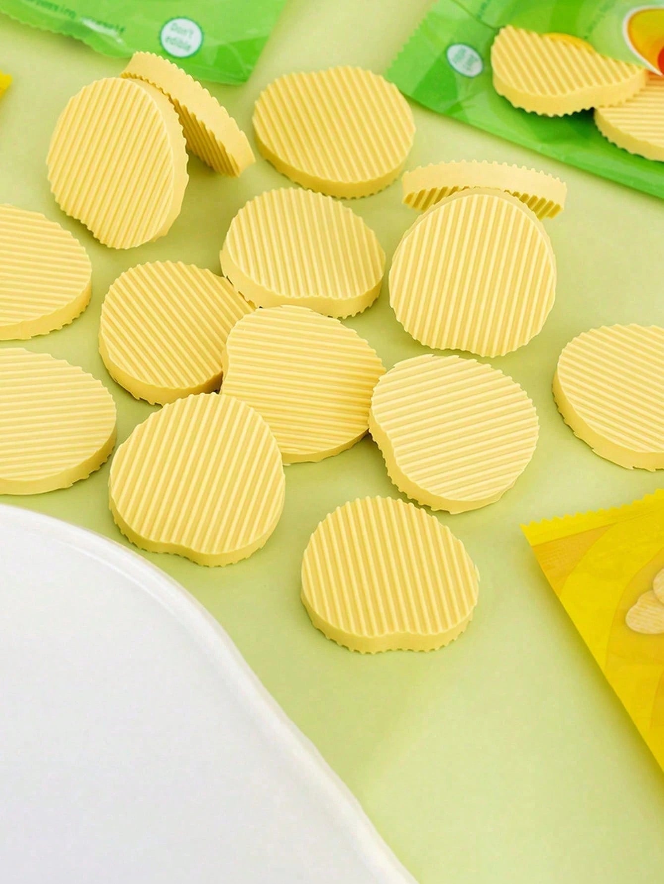 4pcs/8pcs/12pcs Potato Chip Shaped Eraser Set, Creative Stationery Series, Stress Relief Desk Accessories, Fun Eraser Tools, Essential For Learning And Organizing, Fun Eraser Tools, Office Stress Reli