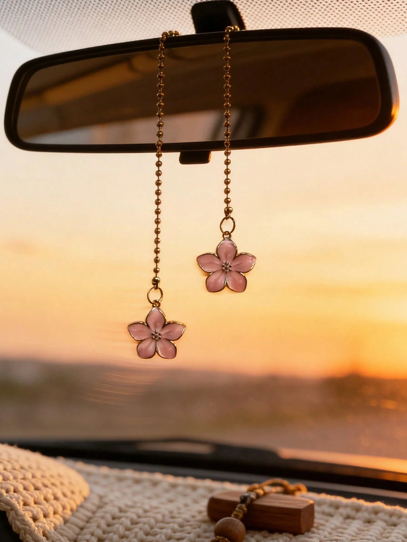 5-Petal Flower Shaped Metal Car Rearview Mirror Pendant, Interior Decor Accessories For Women