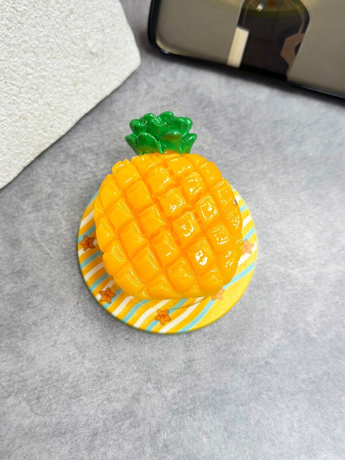 Adjustable Fruit Element 3D Acrylic Phone Push-Pull Stand 1pc INS Style Acrylic Fruit (Cherry, Strawberry, Lemon, Pineapple) Magnetic Adsorption Phone Holder, Foldable Portable Air Cushion Desktop Pho