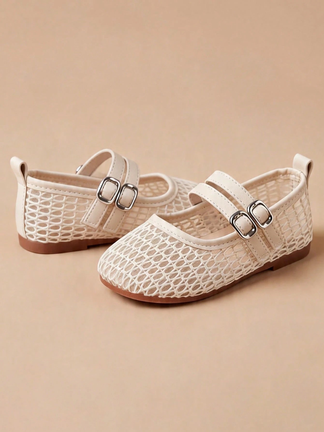 Adjustable Strap Cream White Mary Jane Shoes, Mesh Flat Shoes For Girls Aged 3-12, Breathable Design For School And Travel