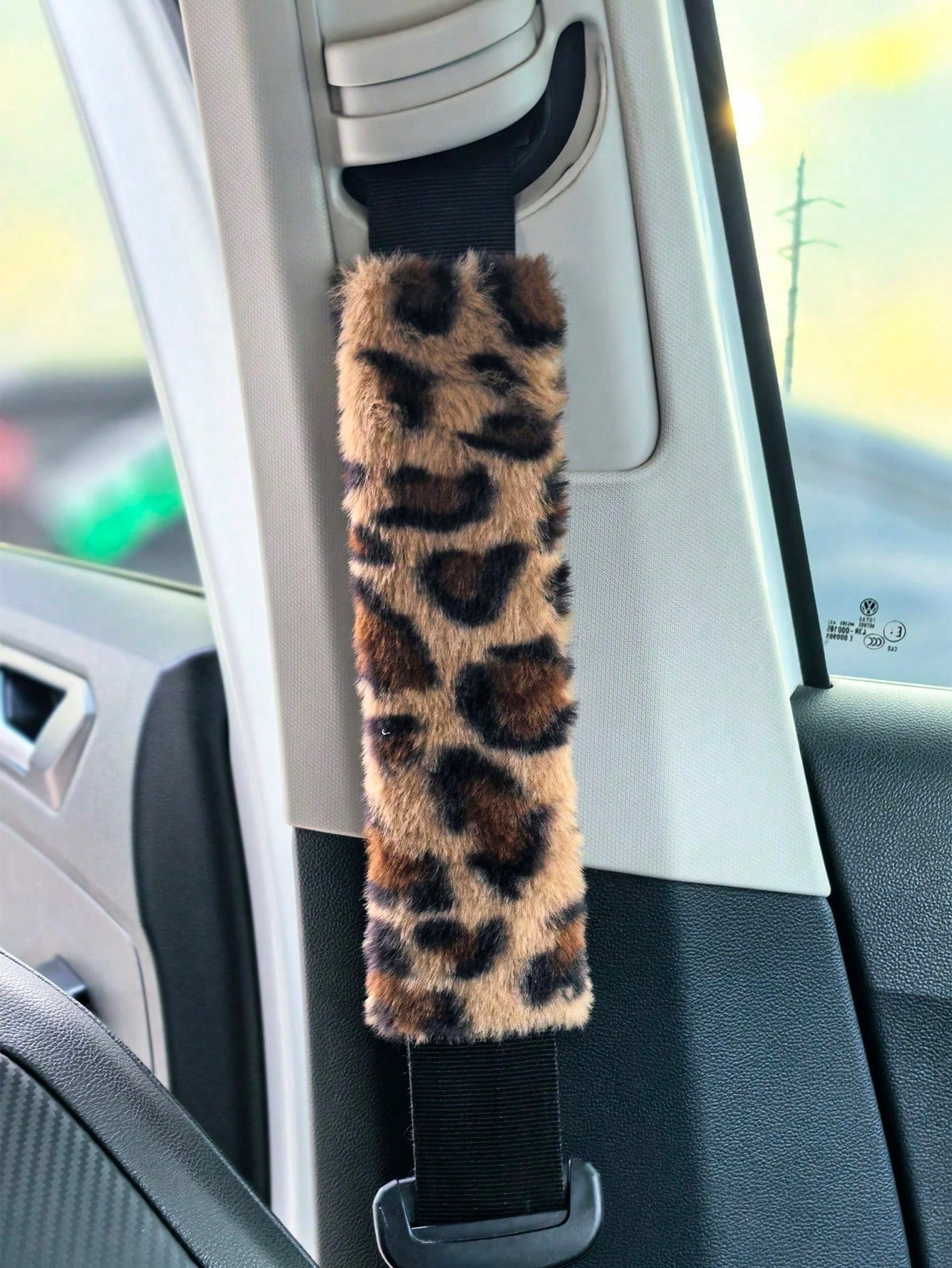 All-Season Thick Leopard Print Steering Wheel Cover, Shoulder Strap Protector, Can Be Used With A Set Of Products, Anti-Slip, Comfortable, Warm, Breathable