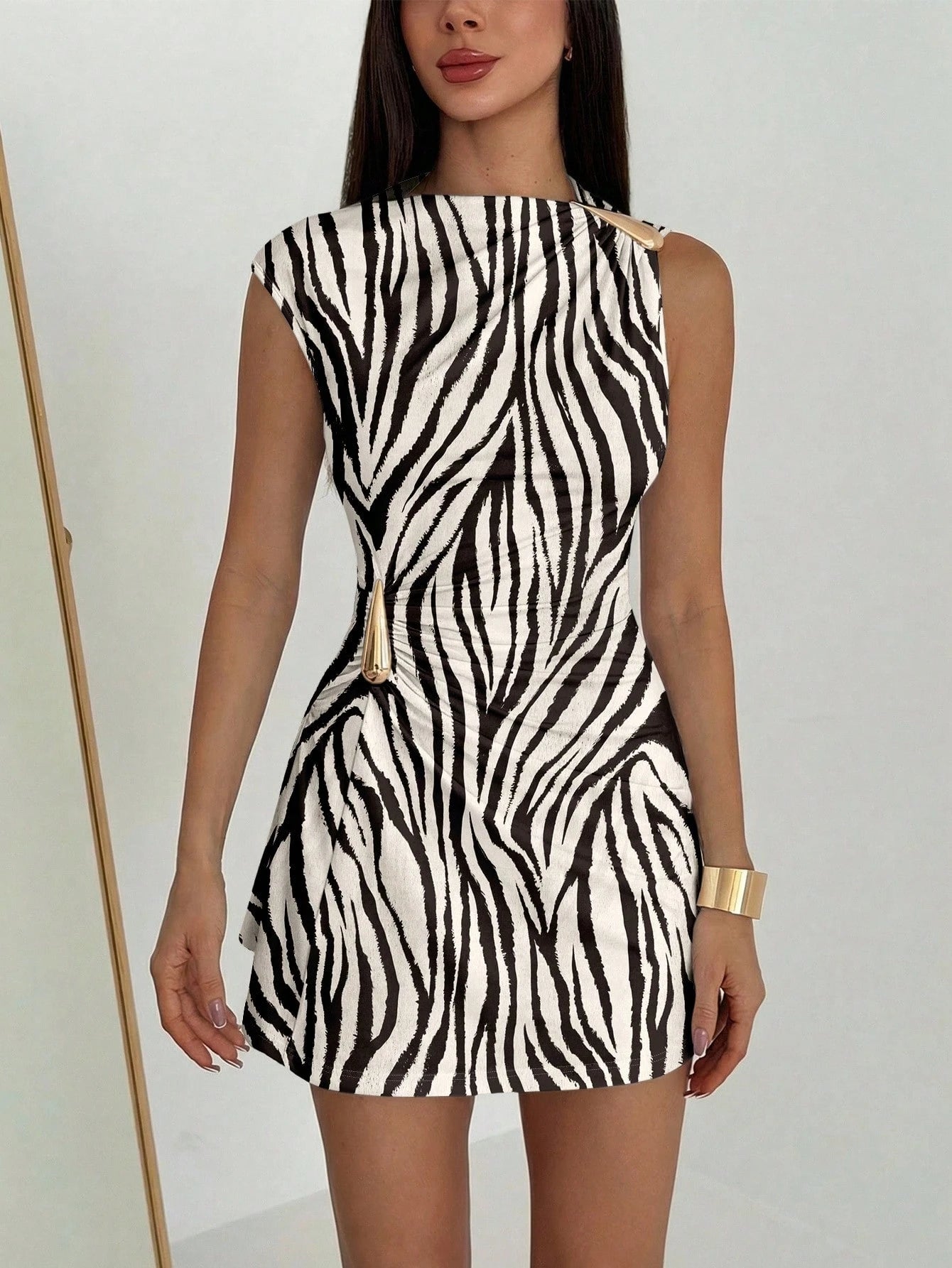 Aloruh Elegant Sexy Resort Style Zebra Print Metal Decor Ruched Mini Dress, Summer Vacation Beach Night Outfit, Hawaii Wear,Summer Dresses For Women White