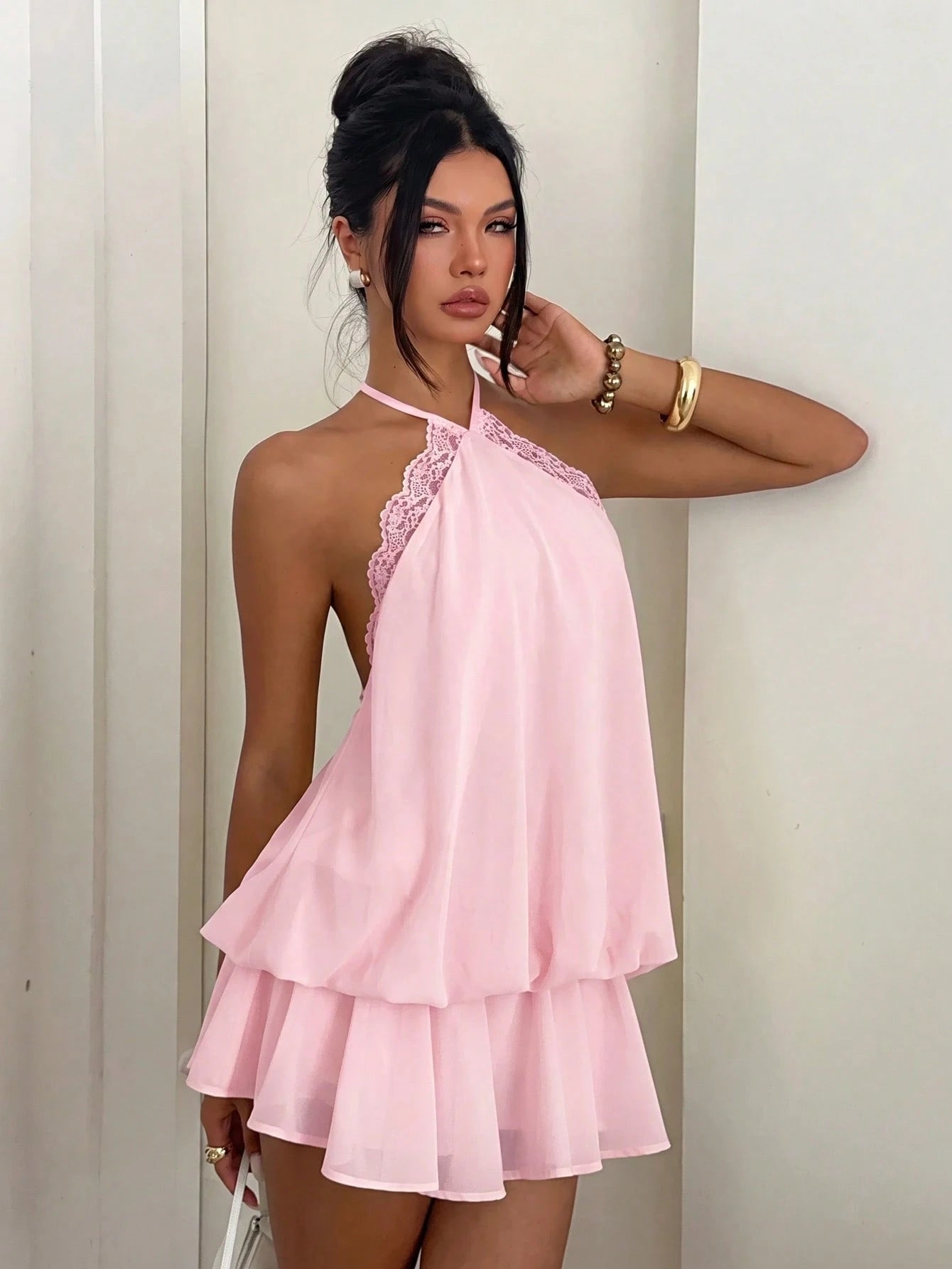 Aloruh Women's Elegant Romantic Cute Light Pink Halter Neck Tie Mini Dress, Suitable For Dates Brunch Vacation And Vacations Summer