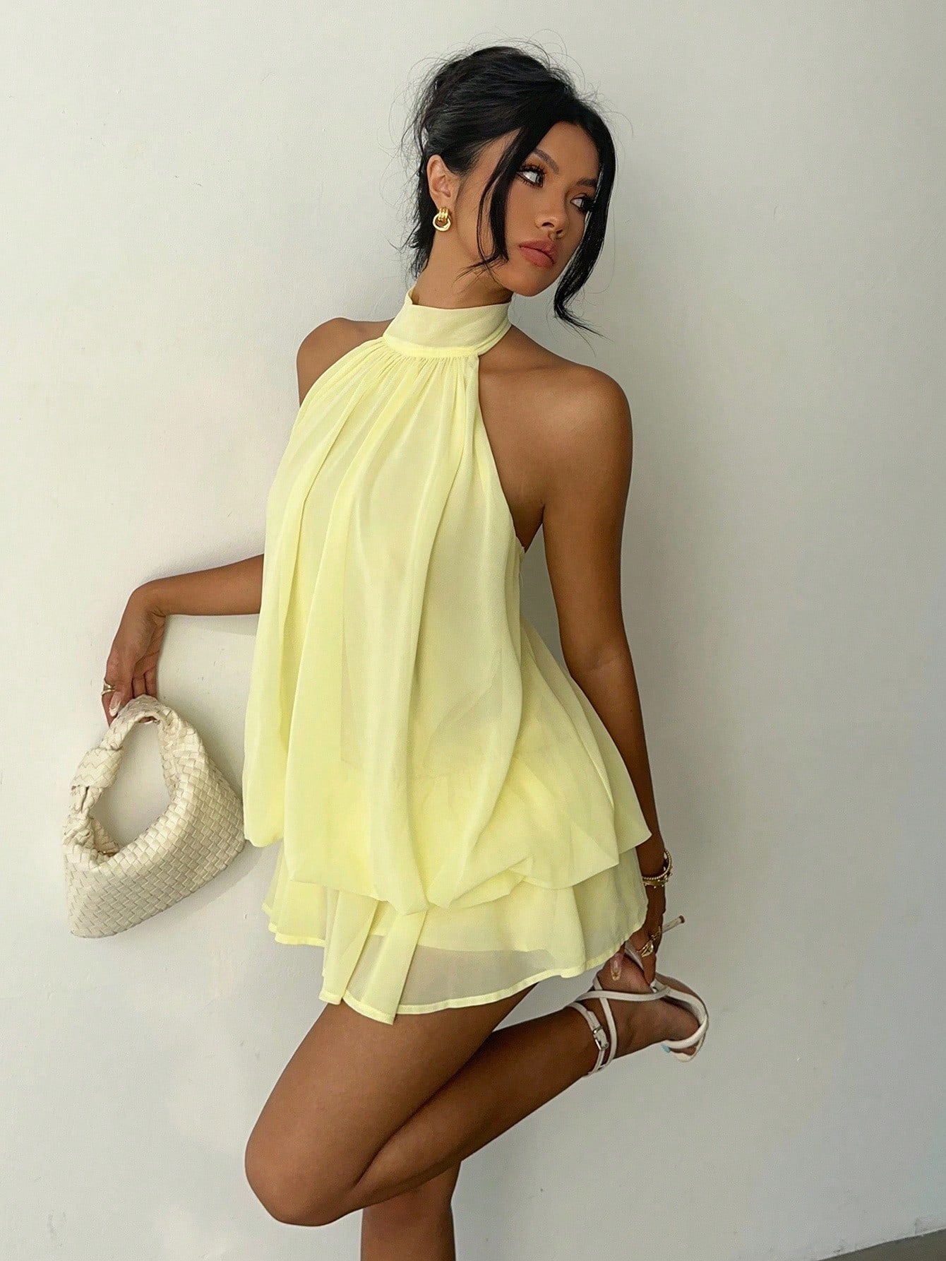 Aloruh Women's Elegant Romantic Cute Light Pink Halter Neck Tie Mini Dress, Suitable For Dates Brunch Vacation And Vacations Summer