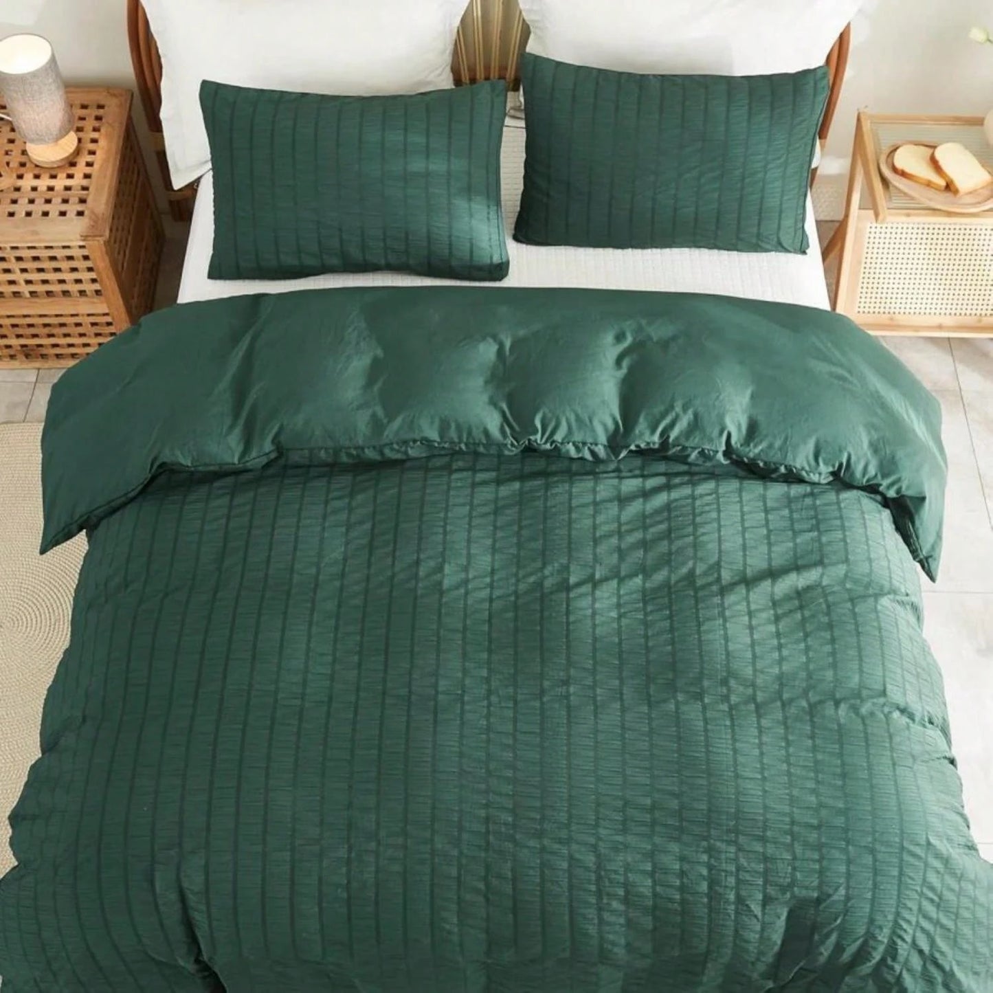 AveLom Dark Green Seersucker Duvet Cover Set King Size (104 X 90 Inches), 3 Pieces (1 Duvet Cover + 2 Pillow Cases), Ultra Soft Washed Microfiber, Textured Duvet Cover With Zipper Closure, Corner Ties