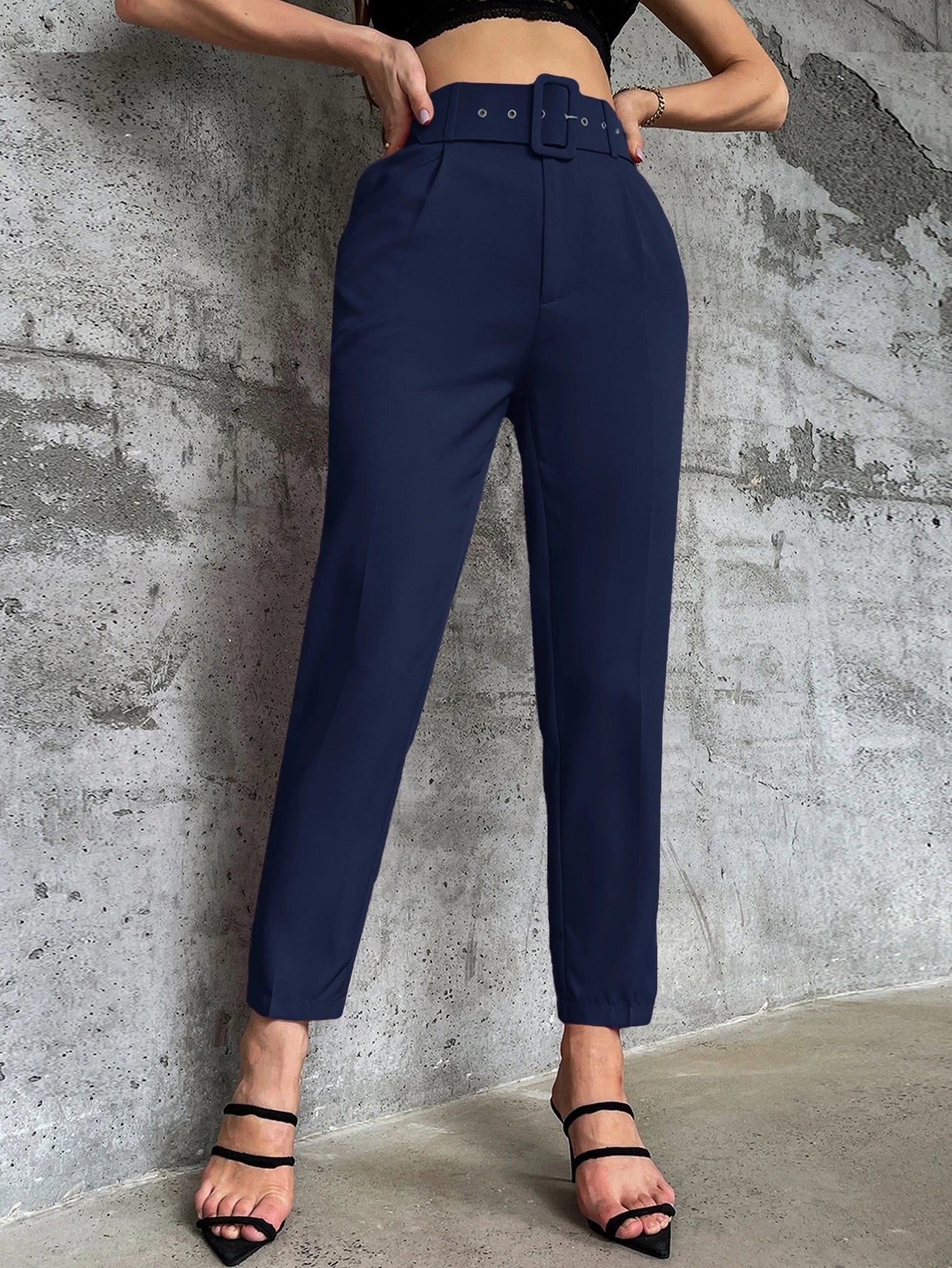 Aveloria Modichic Solid Belted Tapered Pants  Fall Cloth For Women