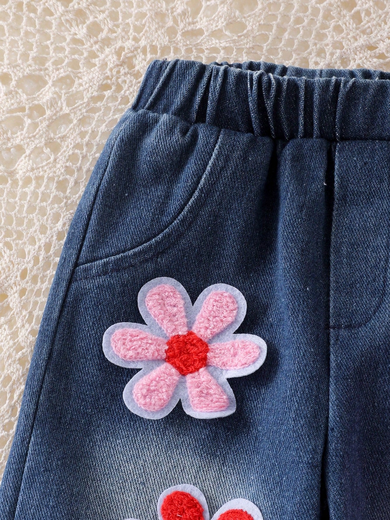 Baby Girl 2pcs Set, Ruffled Collar Pink Waffle Blouse + Gradient Floral Applique Denim Pants, Sweet Style For Spring/Autumn