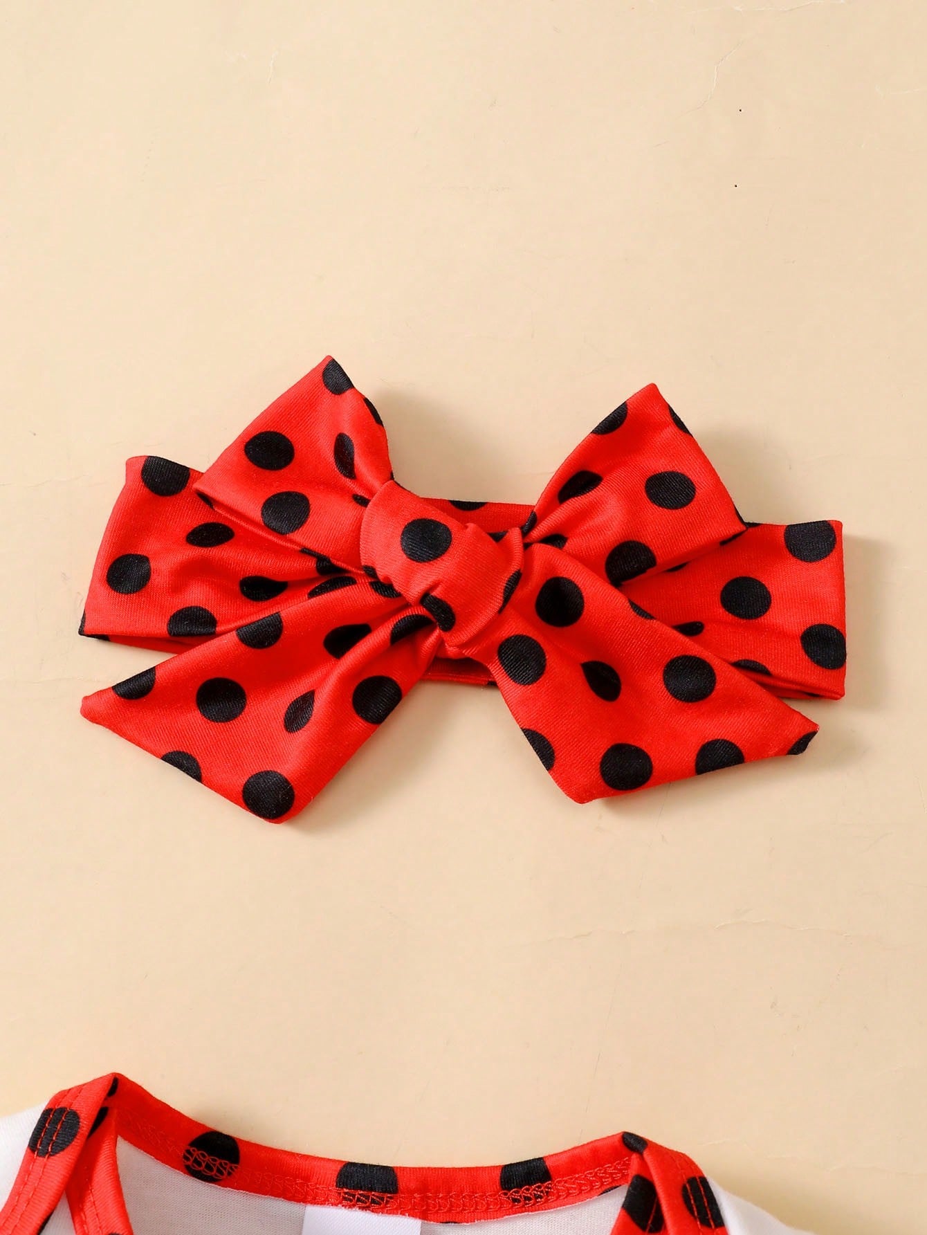 Baby Girl Ladybug Printed Short Sleeve Bodysuit And Shorts Set, Red Black Polka Dots Cartoon Princess Outfits