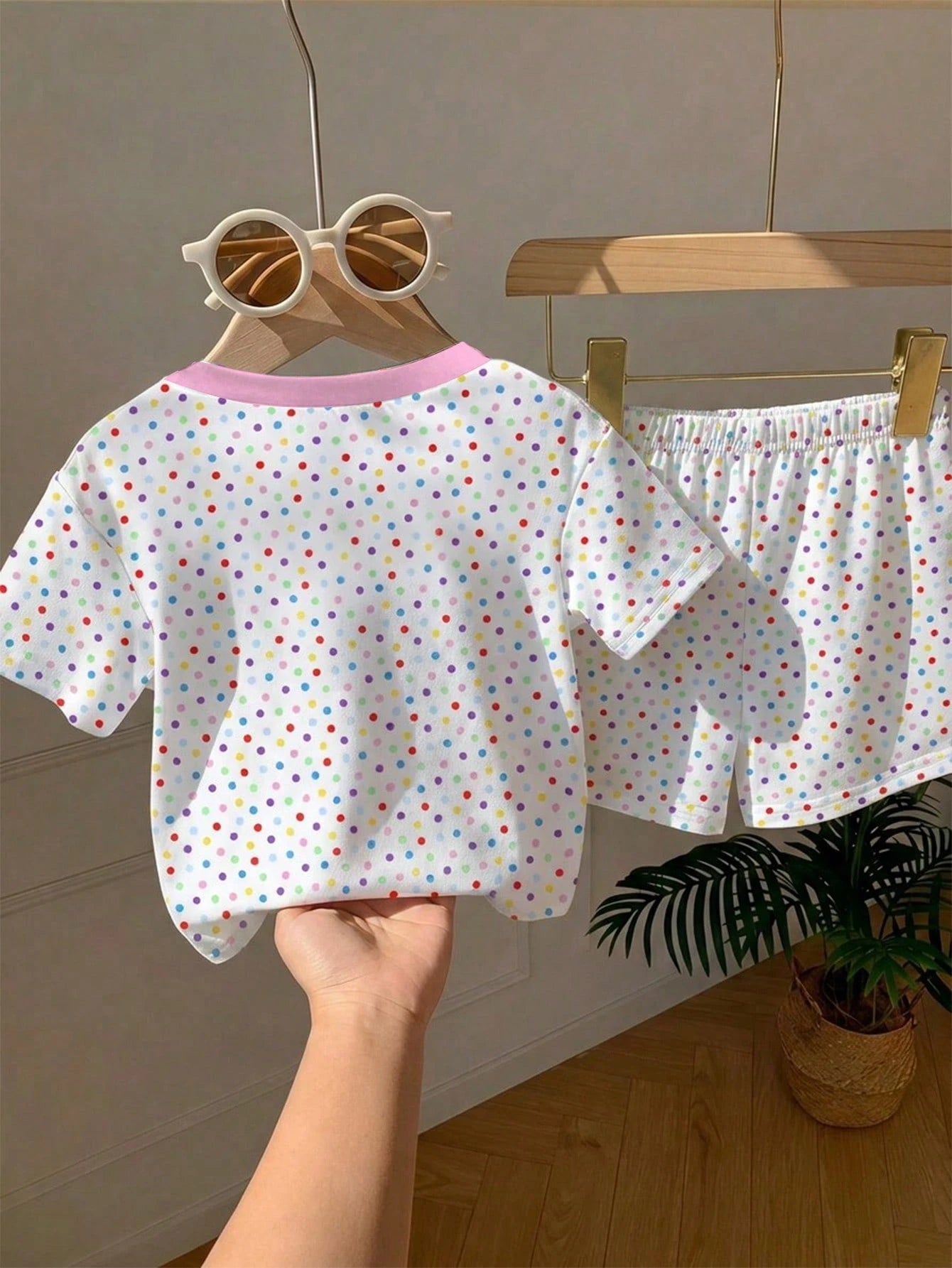Baby Girl Simple Casual Cute Summer Ice Cream Pattern, Colorful Polka Dot Print, Sweet Creamy Style, Vacation Style, Round Neck Short Sleeve T-Shirt And Leggings Set, Suitable For Spring And Sum