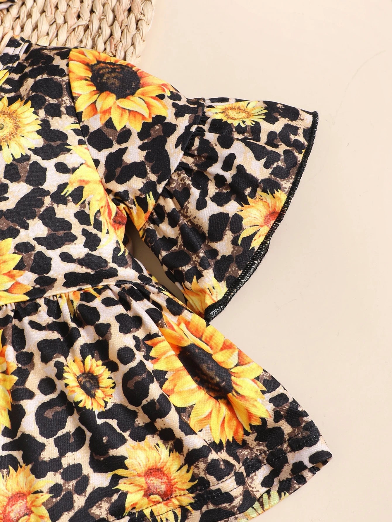 Baby Girl Sunflower Print Flounce Sleeve Tee & Patched Jeans & Headband