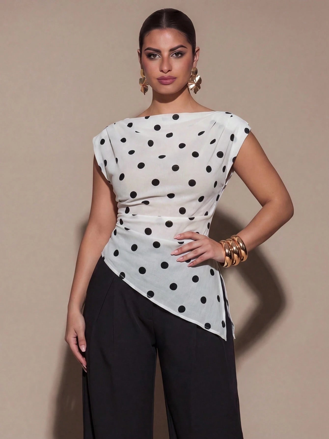 BAE CURVE Elegant 80s Black And White Polka Dots Summer Top Round Neck Padded Shoulder Sleeveless Asymmetrical Hem Pleated Shirt Party Birthday Dinner Wedding