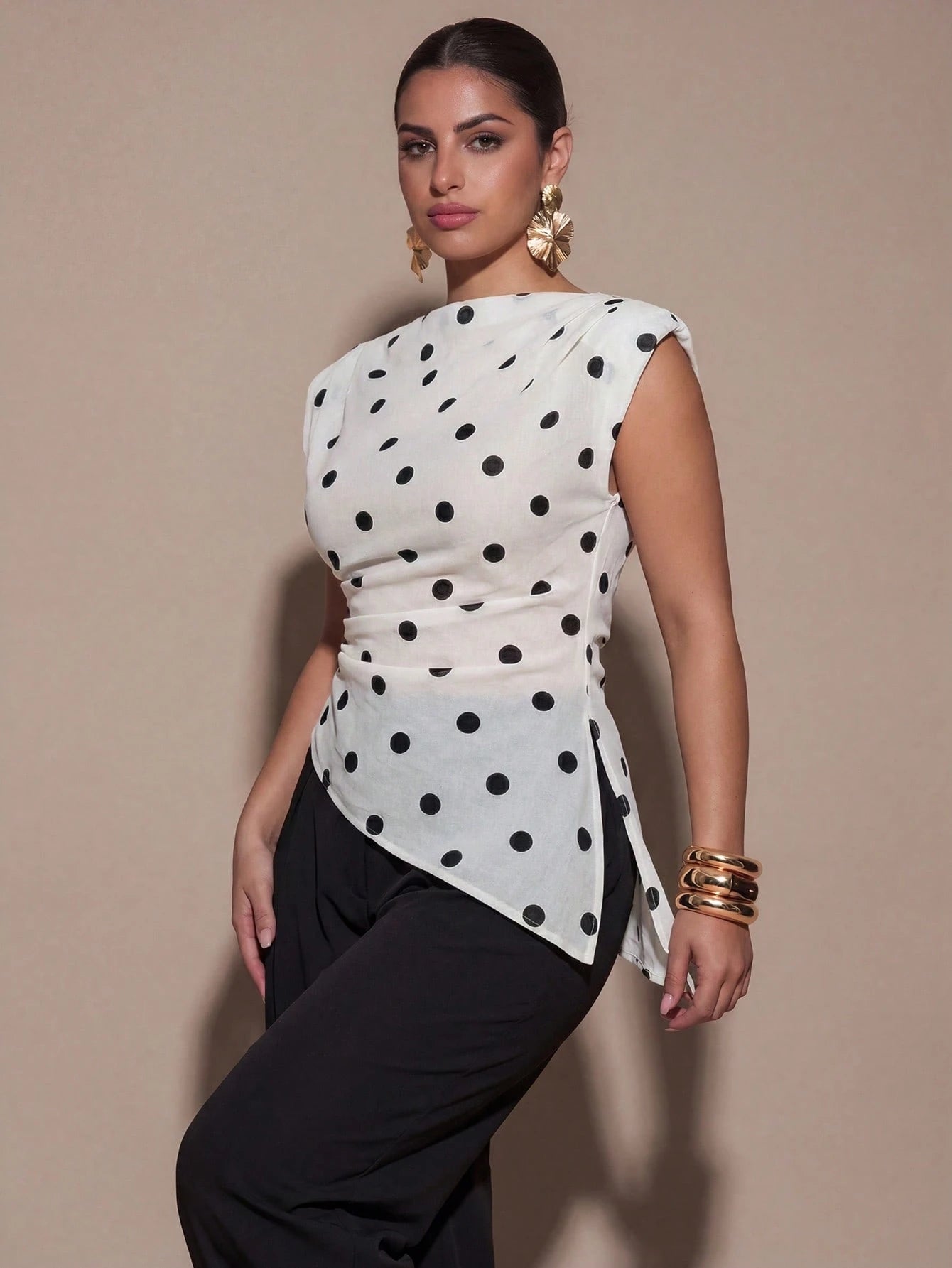 BAE CURVE Elegant 80s Black And White Polka Dots Summer Top Round Neck Padded Shoulder Sleeveless Asymmetrical Hem Pleated Shirt Party Birthday Dinner Wedding