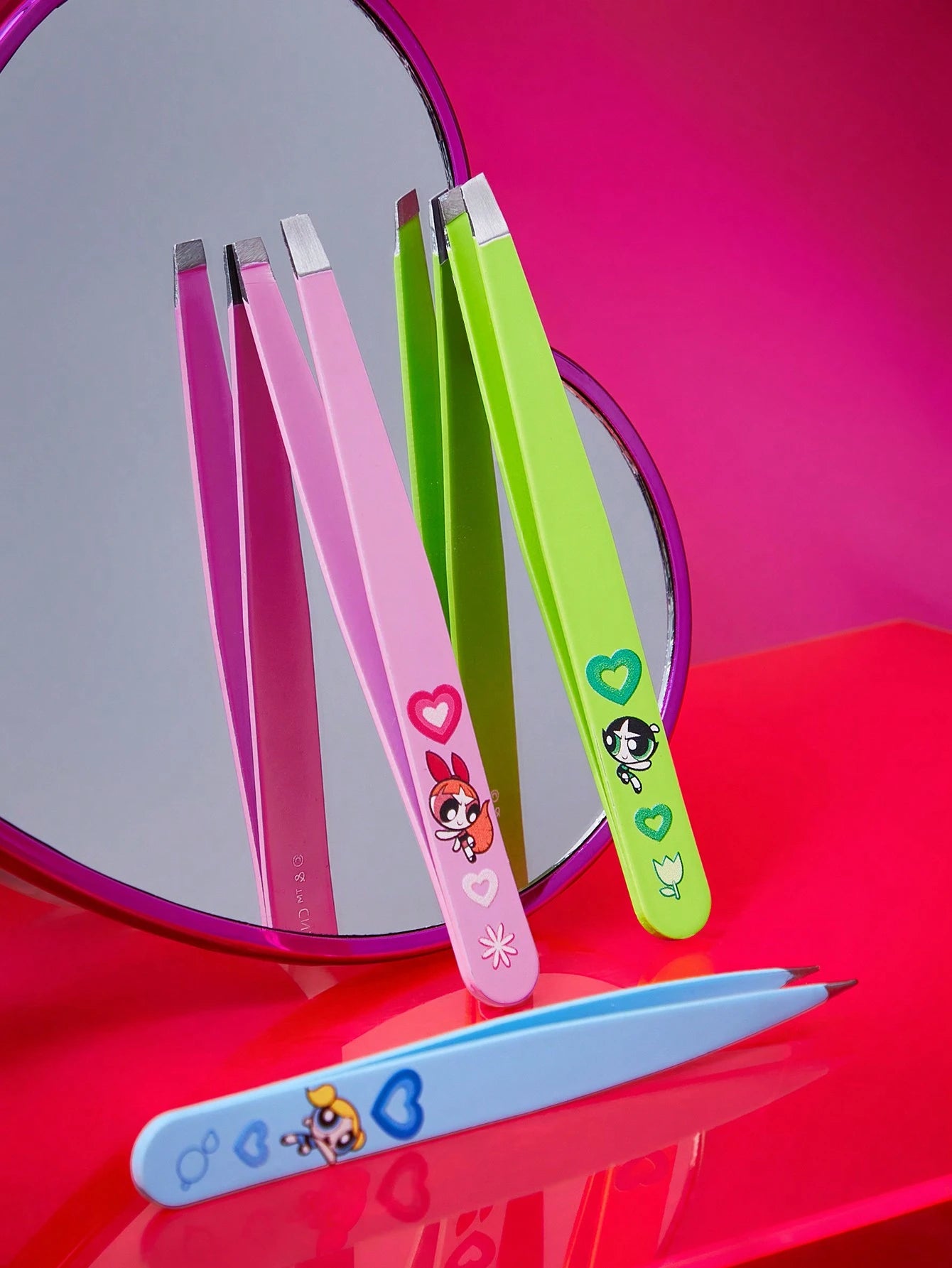 Betty Boop x 3 Pcs Straight Handle Eyebrow Trimmers With Protective Cap,Painless Hair Remover Razors,Durable Trimming Blades Scratchproof Scratch-Resistant Portable Beauty Tool,Crescent Eyebrow