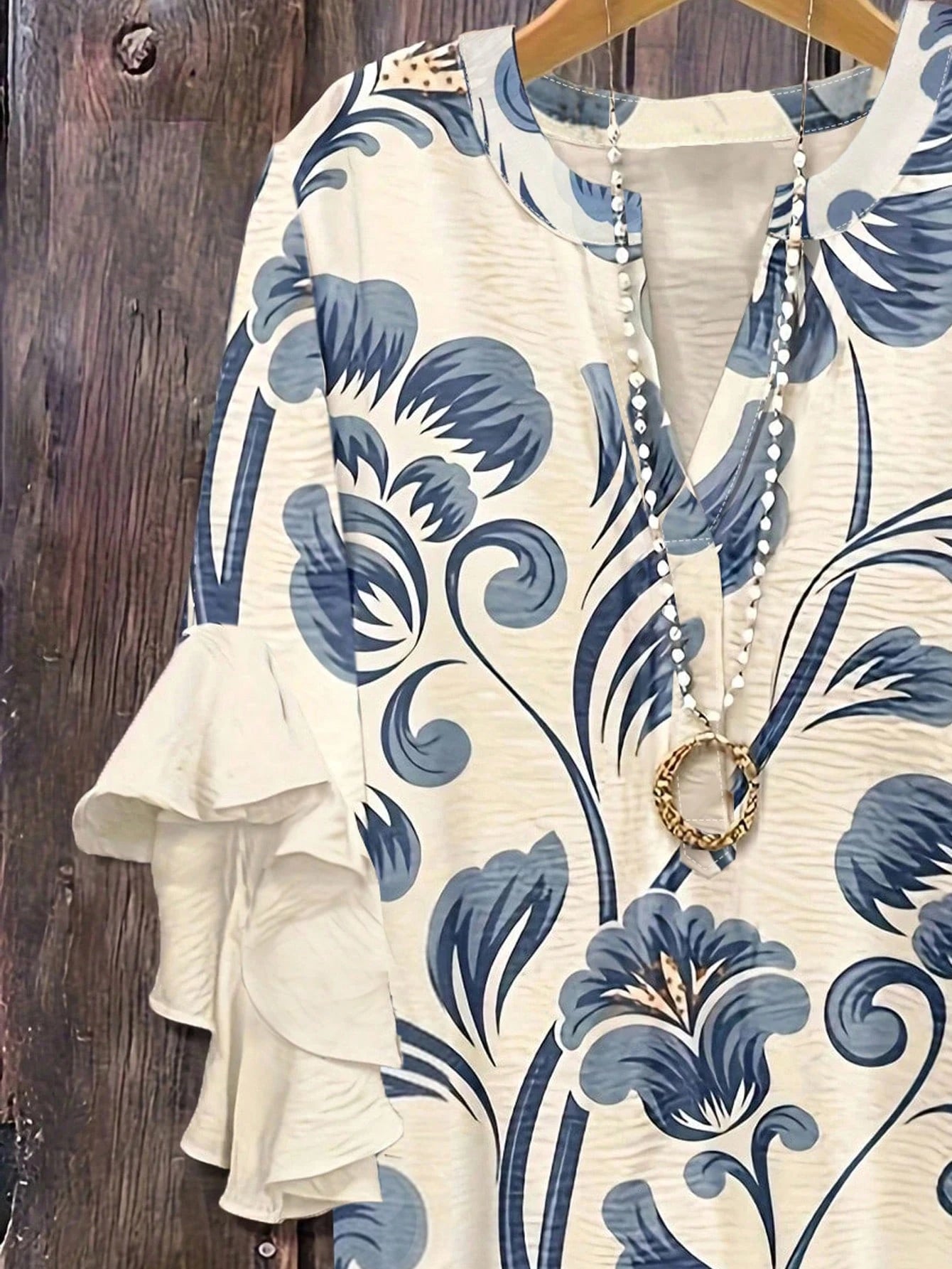 Bohemian Style Vintage Floral Print Blouse, Half-Open Collar Loose Flattering Multi-Layered Ruffle Sleeve Plus Size Women Shirt Vacation Summer, Boho Chic