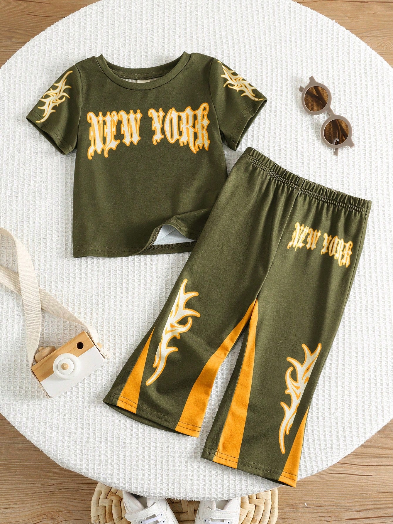 Bolty Baby Boy Casual Racing Cartoon Skull Print Short Sleeve Flare Pants Knit 2 Pieces Set, Suitable For Summer Holiday All Black Brown
