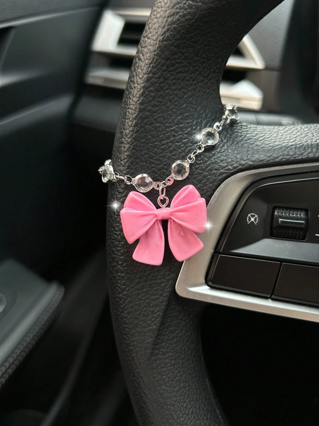Bowknot Car Pendant, Crystal Decor Hanging Chain, Colorful Resin Bowknot Charm, Cute Windmill Interior Decoration