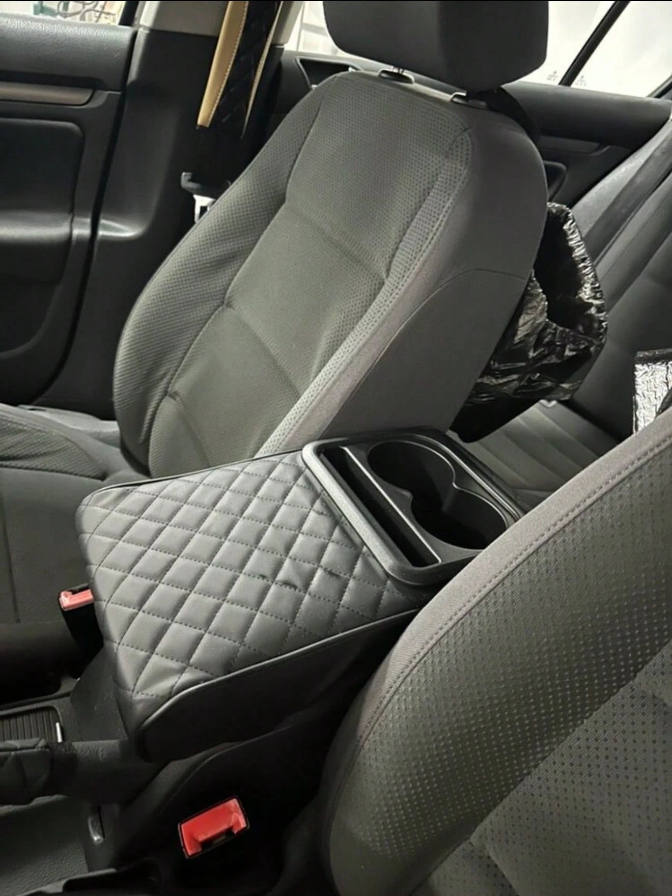 Car Armrest Mat, Car Center Armrest Mat With 2 Cup Holders, PU Leather Armrest Mat, Portable Car Armrest Pillowcase, Booster Seat, Girlfriend Gift, Car Accessories, Women's Car Accessories, Car Decora