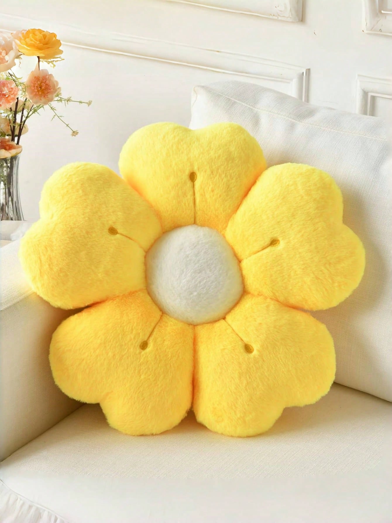 Christmas Decorative Pillows, Adorable Daisy Flower Cushions, Soft Faux Rabbit Fur Pillows For Sofas, Bedrooms, And Living Rooms,Perfect For Christmas And New Year Home Decor,A Wonderful Christmas Gif