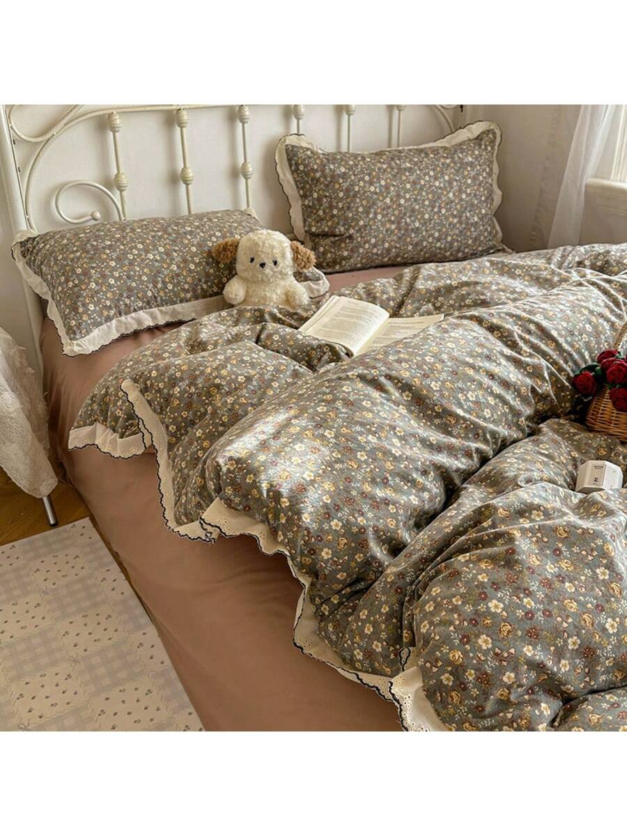 Cirelle 3pcs Vintage Floral Duvet Cover Set- Dark Green Floral Bedding Set With Ruffled Lace Edge, Soft Polyester Cottagecore Comforter Cover With 2 Pillow Shams (No Insert)