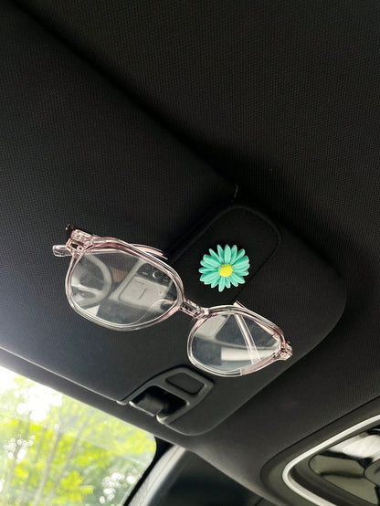 Colorful Daisy Flower Car Sun Visor Glasses Clip, Creative Car Glasses Holder Vehicle Glasses Clip Fashion Glasses Storage PU Leather Material With Magnetic Car Glasses Fashion Glasses Storage Clip Ca
