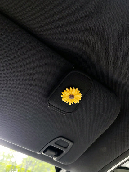 Colorful Daisy Flower Car Sun Visor Glasses Clip, Creative Car Glasses Holder Vehicle Glasses Clip Fashion Glasses Storage PU Leather Material With Magnetic Car Glasses Fashion Glasses Storage Clip Ca