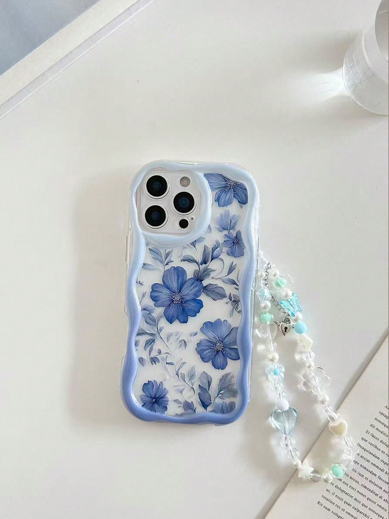 Cream Wavy Edge Glossy Floral Painted Anti-Drop Phone Case XR/7/8 Painted Accessory Phone Lanyard Compatible With Iphone 16/ 16 Pro/ 16 Plus/ 16 Pro Max/ 15 Pro Max Apple 13 Phone Case 14 Apple 11 Sof