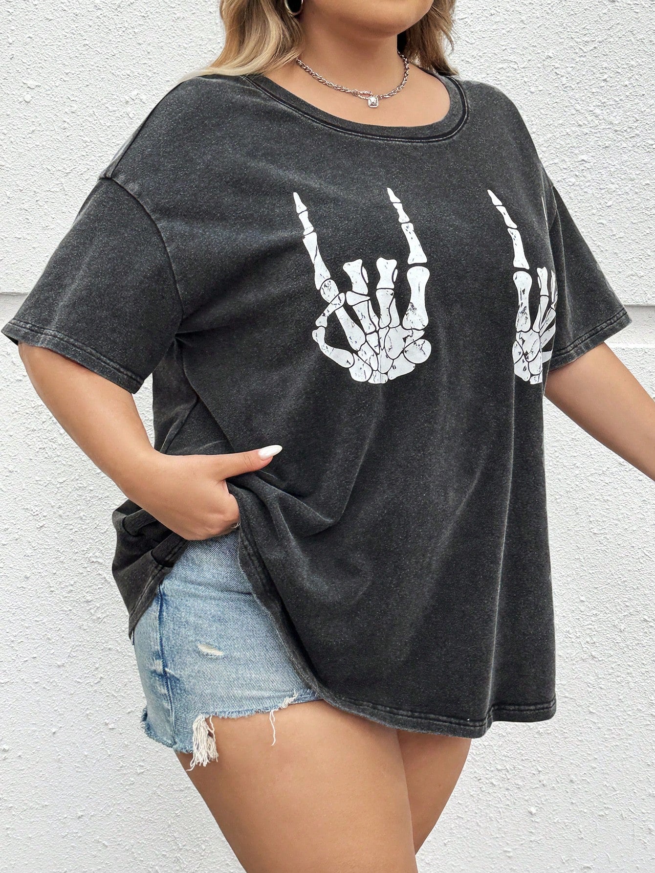 CURVE+ Plus Size Women's Dark Green Summer Grunge Goth 90s Everyday Office Concert Skeleton Hand Pattern Short Sleeved T-Shirt Loose Retro Knitted Top