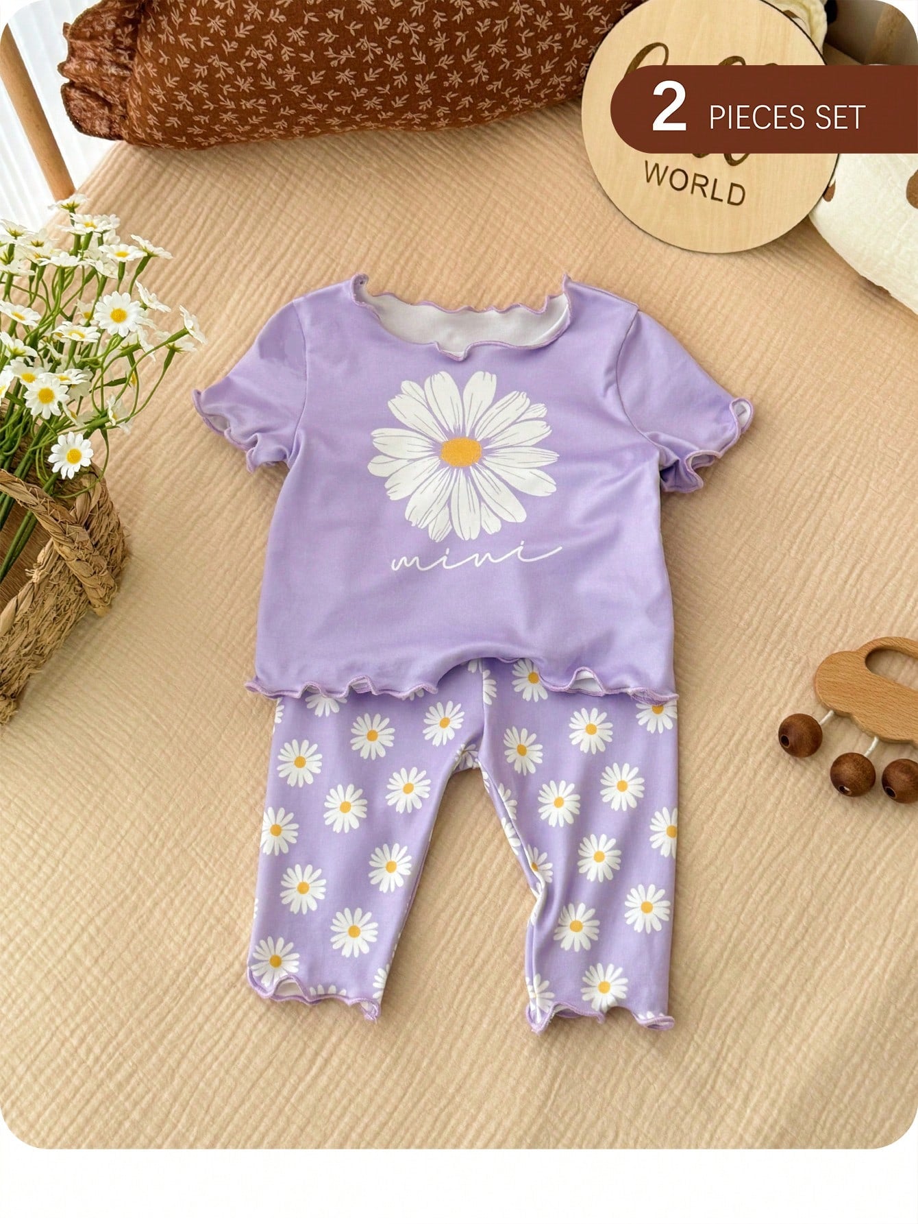 Cute Newborn Baby Girl Purple Summer Outfit, Daisy Floral Print T-Shirts And Shorts 2Pcs Matching Set, Lavender Lilac Clothes For Family Matching