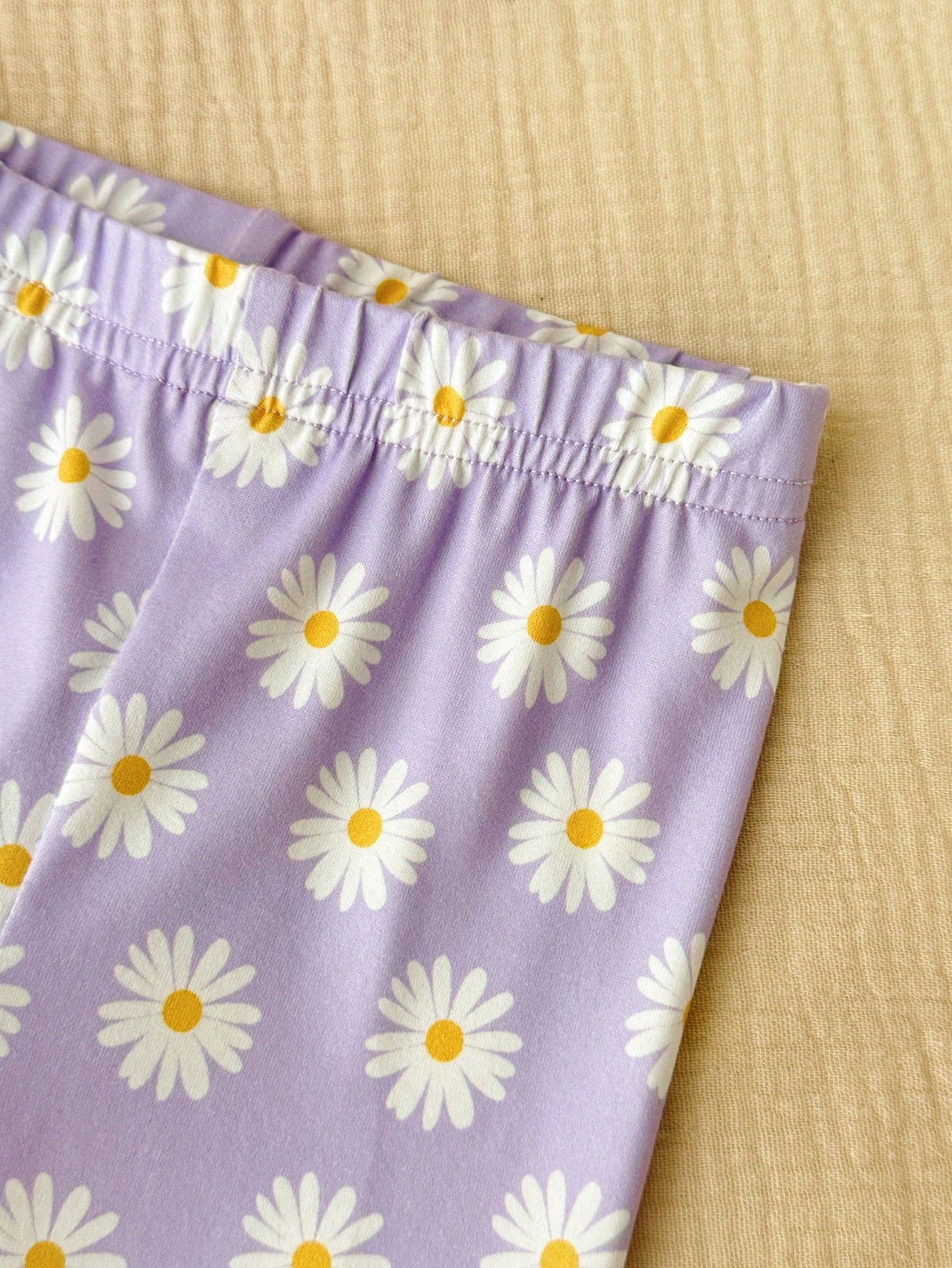 Cute Newborn Baby Girl Purple Summer Outfit, Daisy Floral Print T-Shirts And Shorts 2Pcs Matching Set, Lavender Lilac Clothes For Family Matching