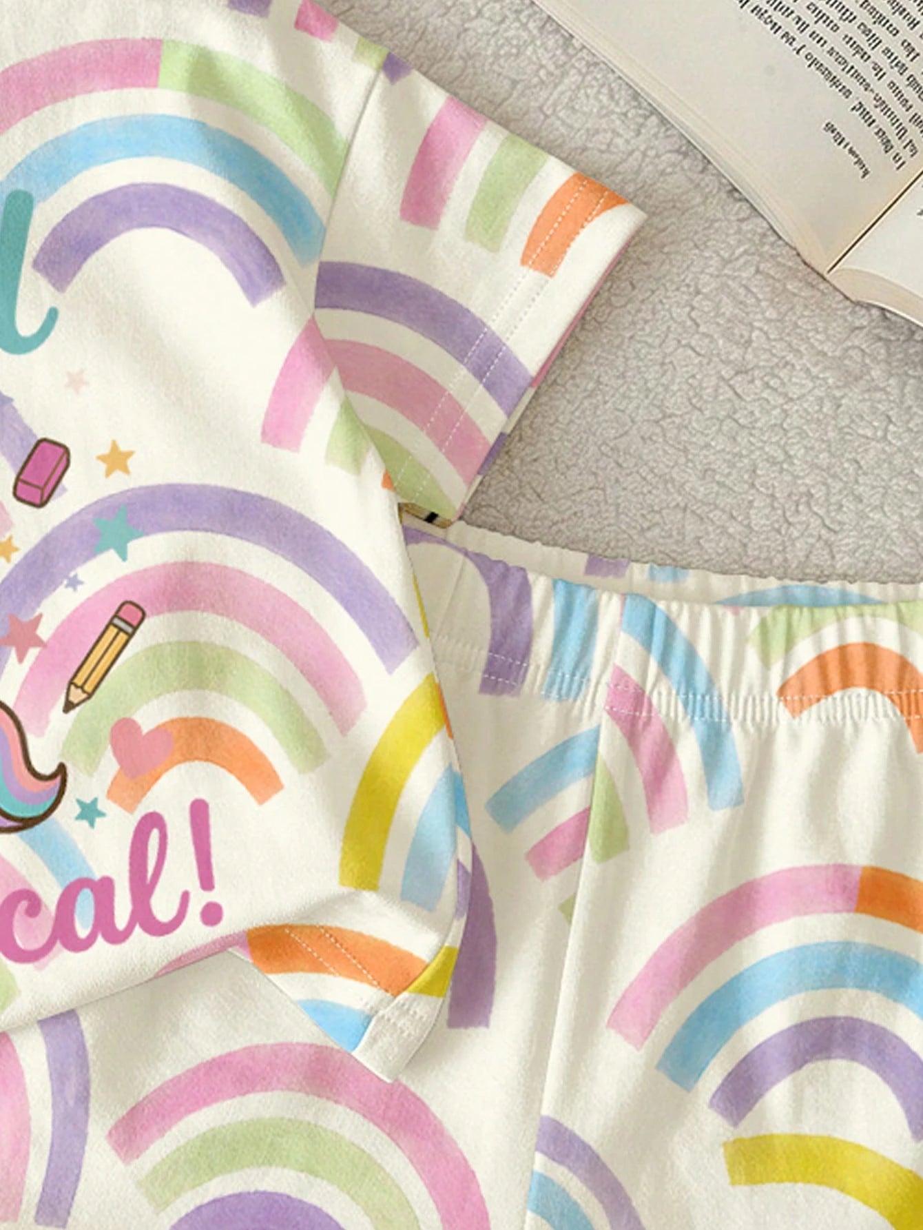 Cute Rainbow Unicorn Pattern, Baby Girl Casual Comfortable Crew Neck T-Shirt & Shorts 2-Piece Set, Suitable For Spring/Summer Daily, Back To School, Campus, Chill Chill
