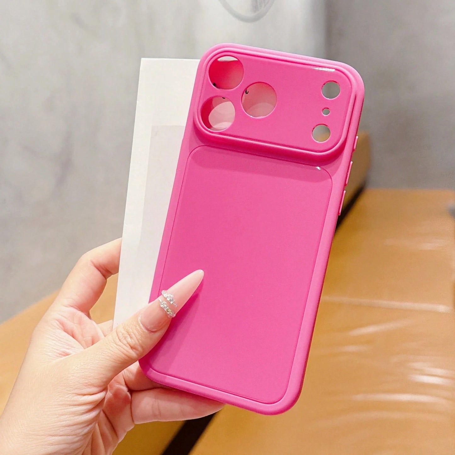 Dopamine Hot Girl Style Dragon Fruit Solid Color Phone Case, Glossy Smooth Skin-Friendly TPU Soft Shell, Segmented Large View Window Independent Raised Lens Frame, Ins Bright White Sweet Cool Style, S