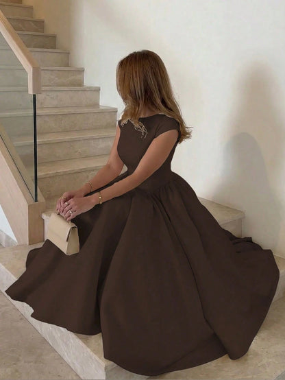 Elegant Minimalist Fashion Casual Retro Flared Short Sleeve Solid Color Pleated Zipper Women's Long Dress Brown Summer