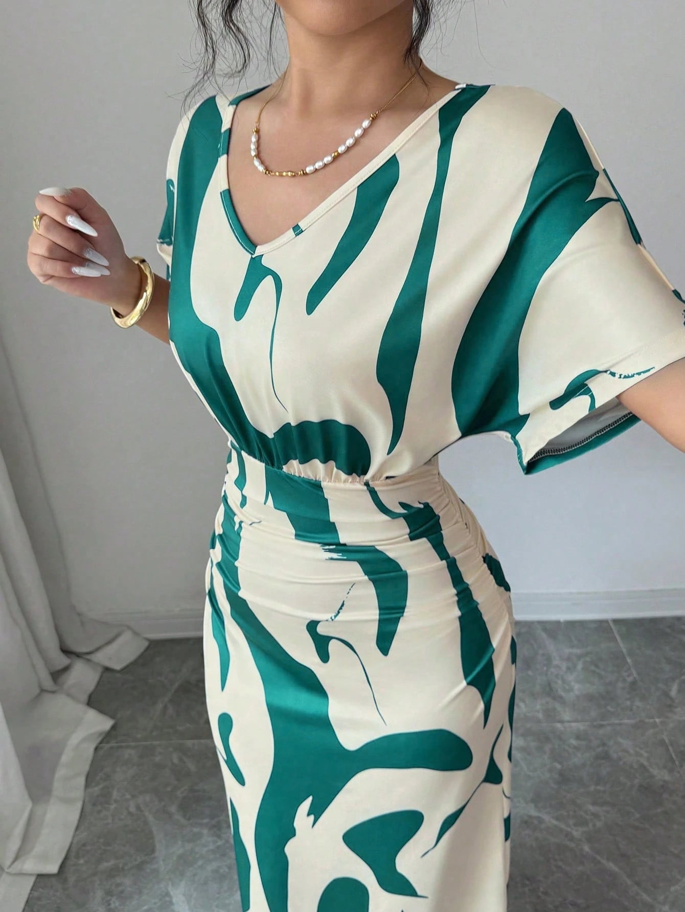Elenzga Women's Fashion Printed V-Neck Short Sleeve Ruched Waist Fitted Bodycon Romantic Elegant Casual Commute Date Party Dinner Spring Summer Dress