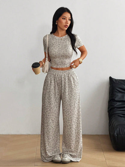 EZwear Leopard Print Knit Graphic Casual Outfit,Vacation Outfits Women Everyday Travel Black And White Leopard Print Summer
