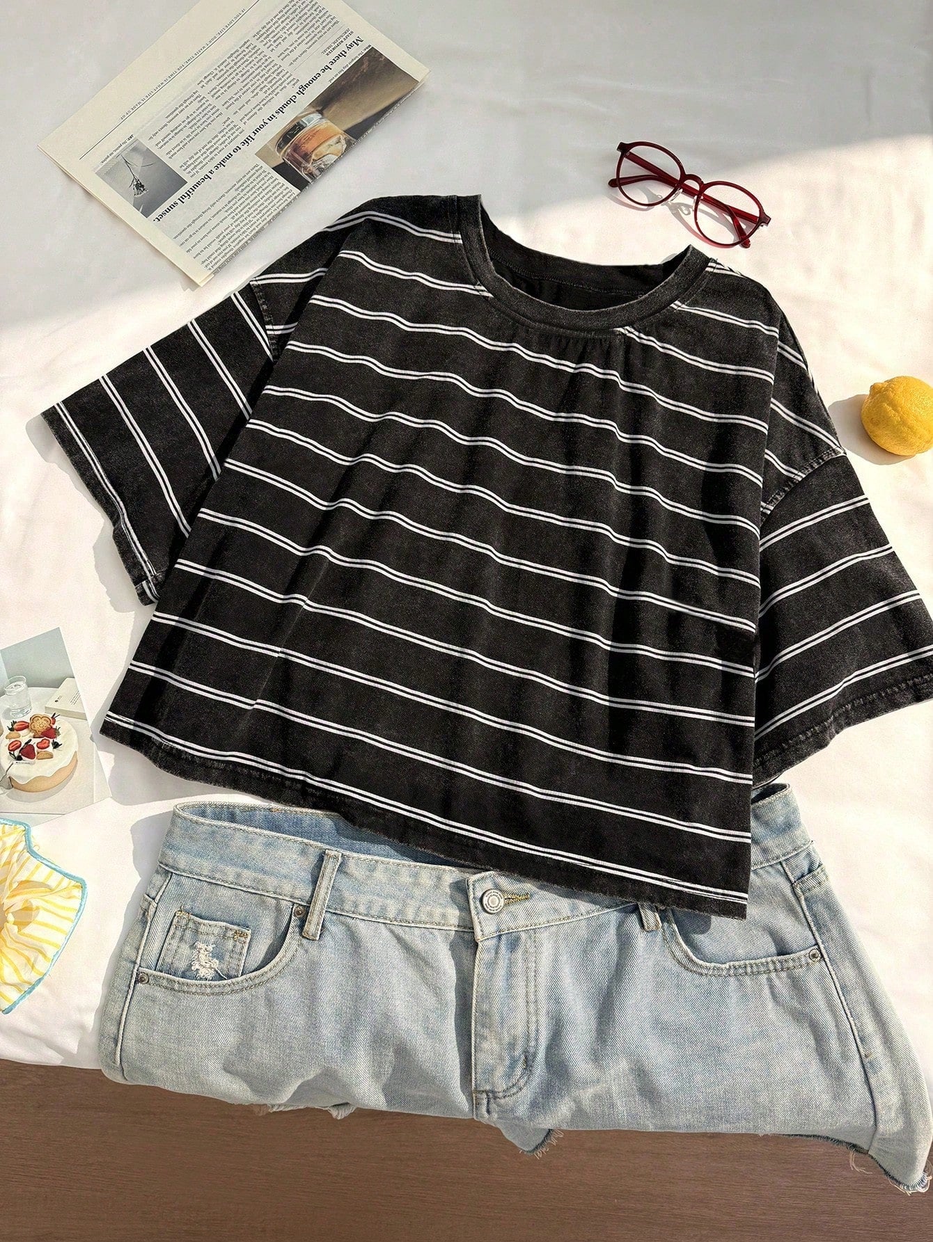 EZwear Women's Dark Grey Cotton Vintage Snow Wash Short Sleeve T-Shirt Summer Casual Streetwear Fashionable Y2K Distressed Tops Back-To-School Daily Wear