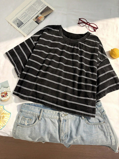 EZwear Women's Dark Grey Cotton Vintage Snow Wash Short Sleeve T-Shirt Summer Casual Streetwear Fashionable Y2K Distressed Tops Back-To-School Daily Wear