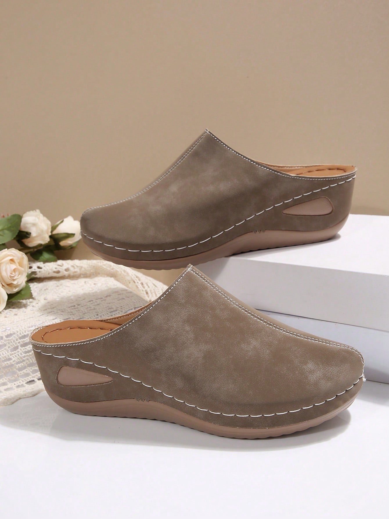 Fashion Women's New Wedge Heel Thick Sole Closed Toe Mule Slippers, Lightweight Comfortable Soft Bottom Slides For Home And Walking, Spring And Autumn