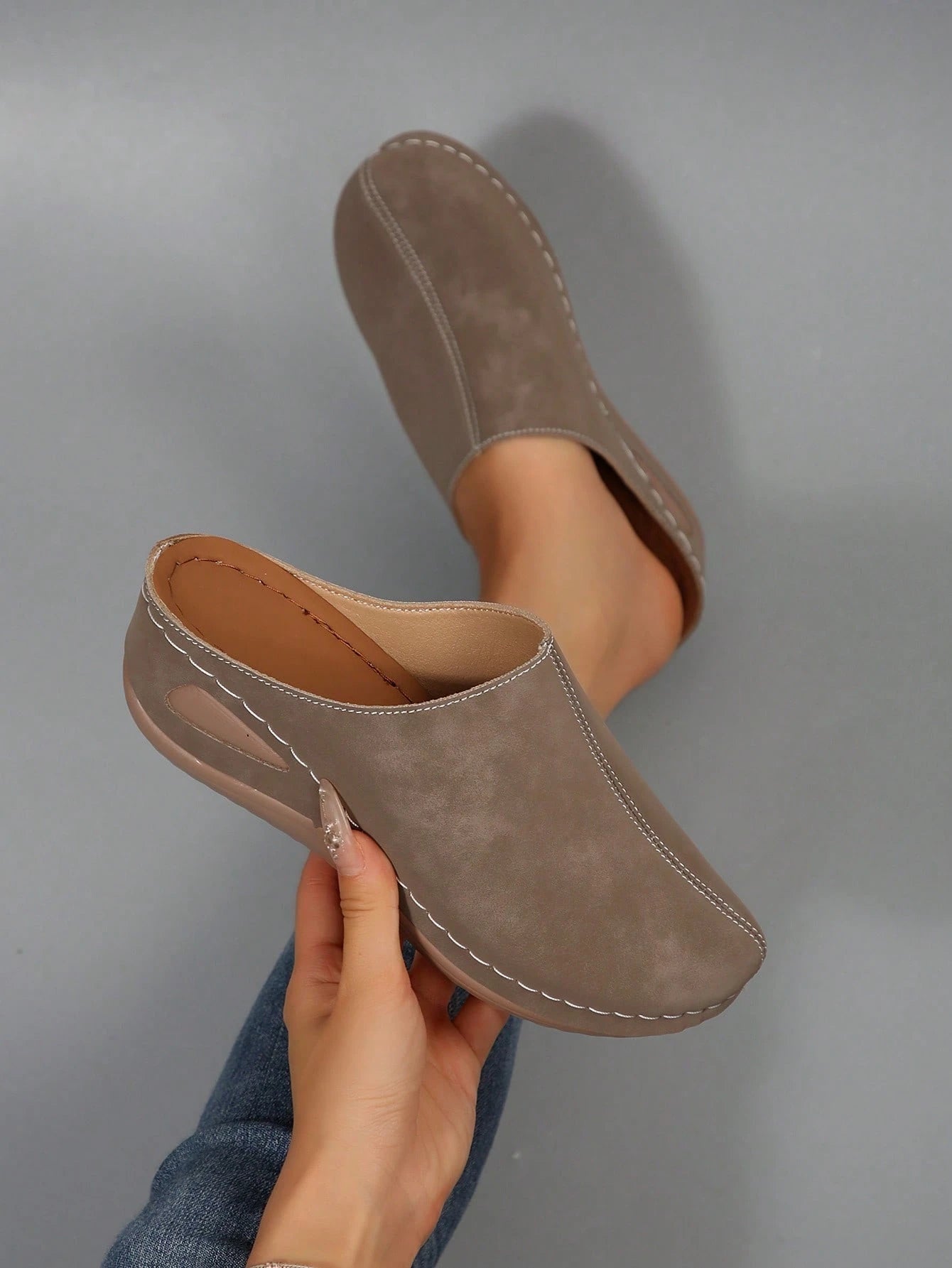 Fashion Women's New Wedge Heel Thick Sole Closed Toe Mule Slippers, Lightweight Comfortable Soft Bottom Slides For Home And Walking, Spring And Autumn
