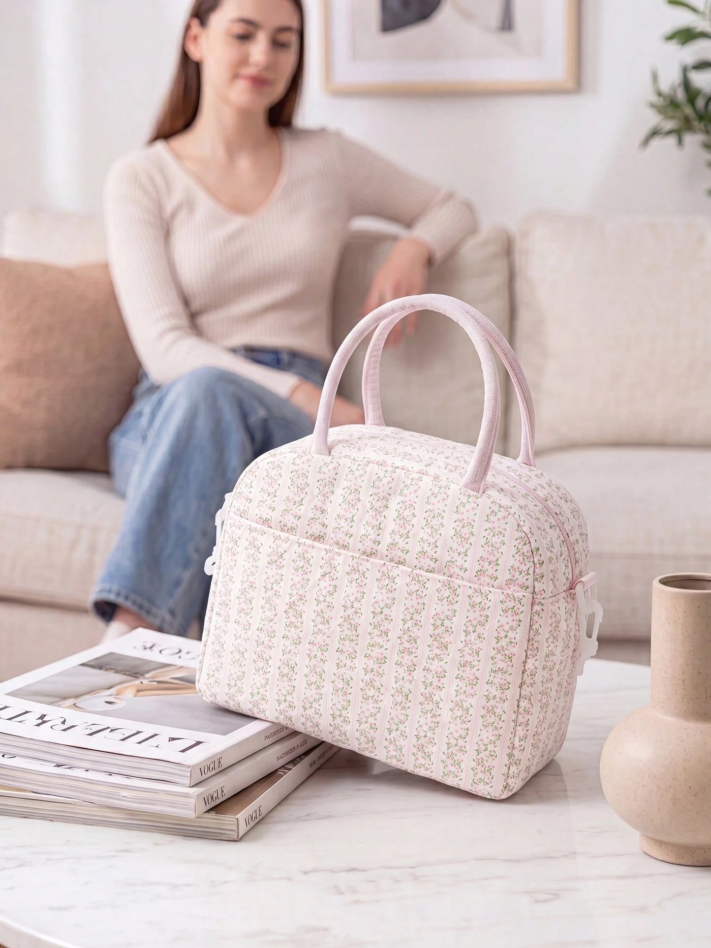 Floral Coquette Insulated Lunch Bag For Women, Quilted Leakproof Thermal Lunch Tote, Large Capacity Cooler Handbag For Work, School, Picnic & Travel